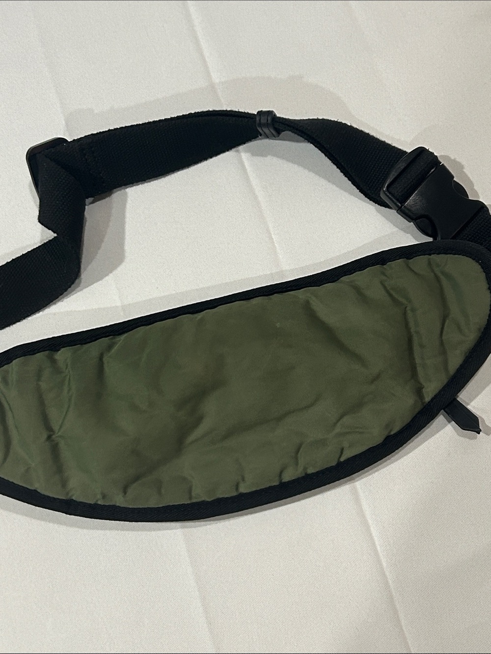 A.P.C. Olive Green Men's Waist Bag GUC - Picture 10 of 11